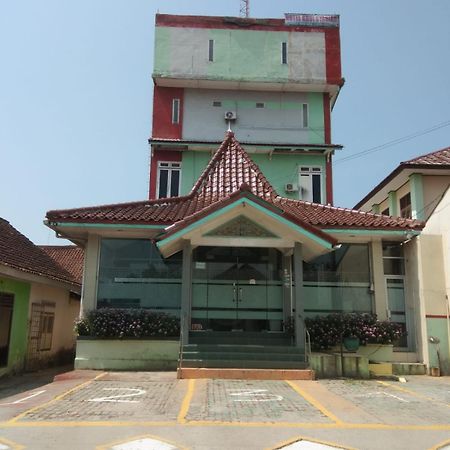 Hotel Krui Syariah Esterno foto