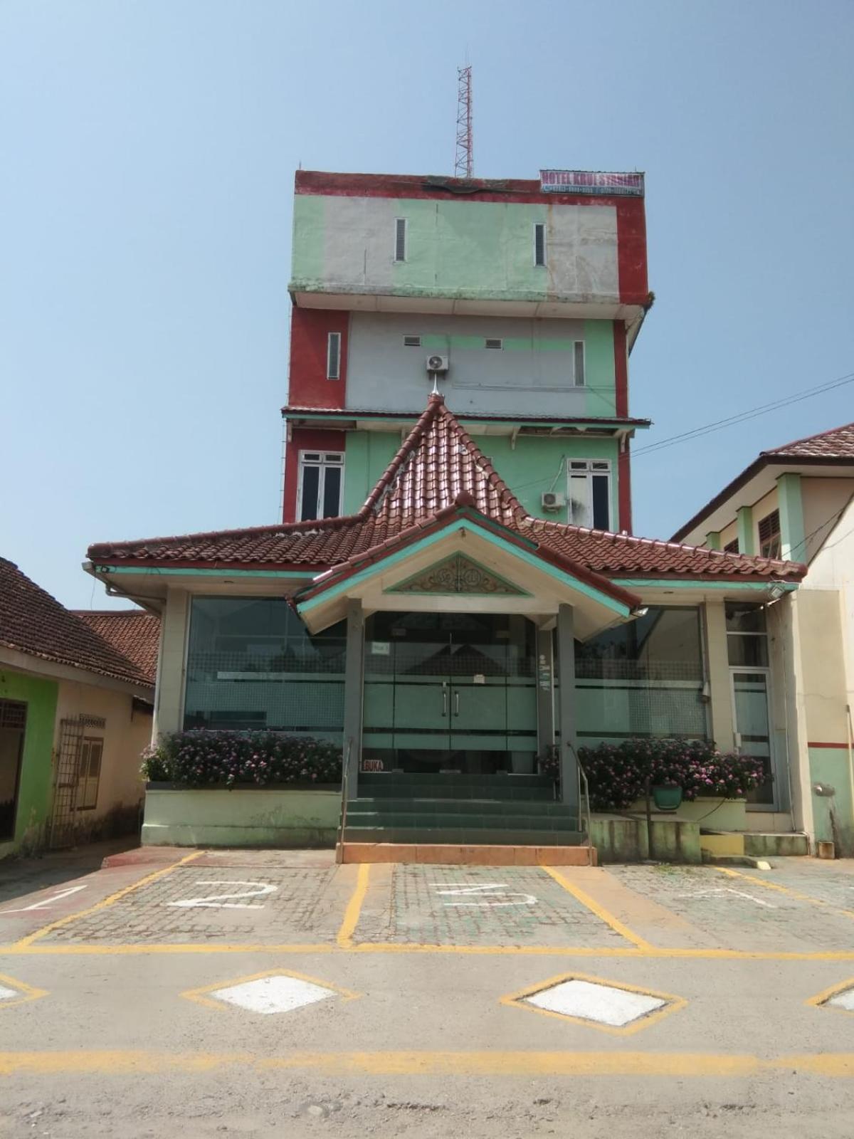 Hotel Krui Syariah Esterno foto